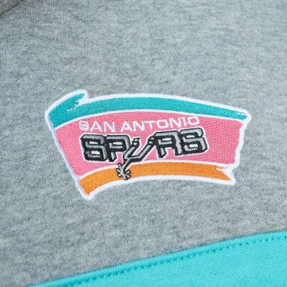 San Antonio Spurs Retro Mitchell & Ness NBA Head Coach Hoodie - Picture 3 of 9